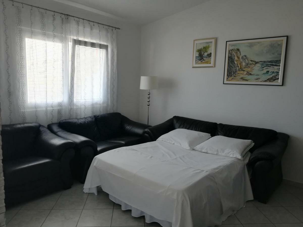 Appartement Lara & Vito à Metajna Extérieur photo